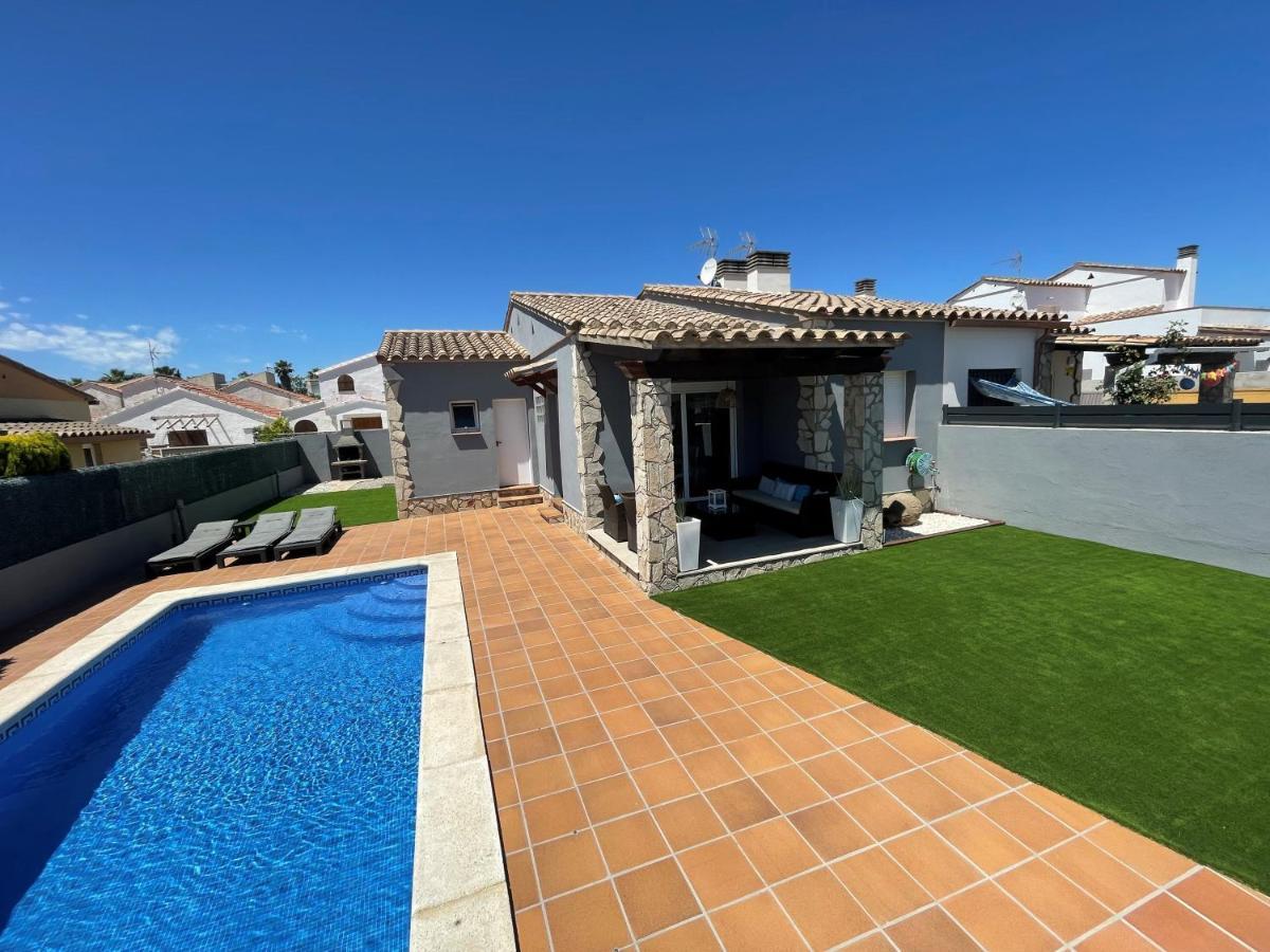 Вілла Casa En L Escala Con Piscina Y Wifi Free Л'Аскала Екстер'єр фото